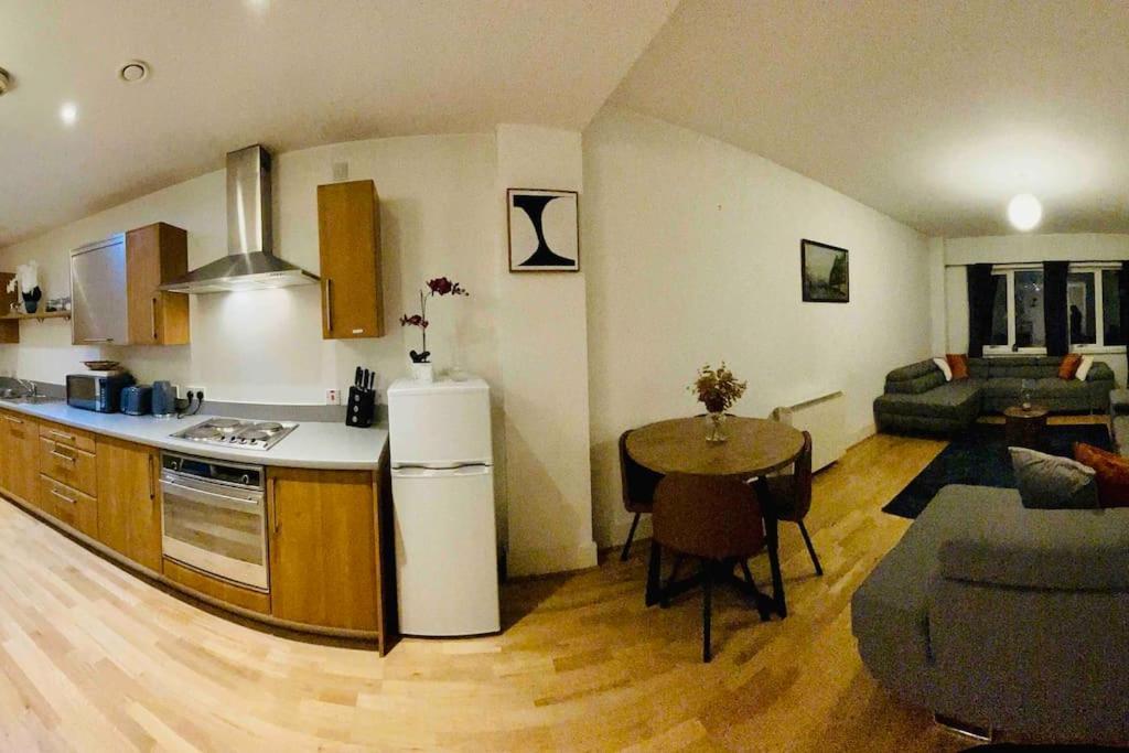 Beautiful Central Open Plan Living! Manchester Extérieur photo