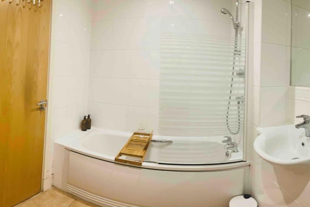 Beautiful Central Open Plan Living! Manchester Extérieur photo
